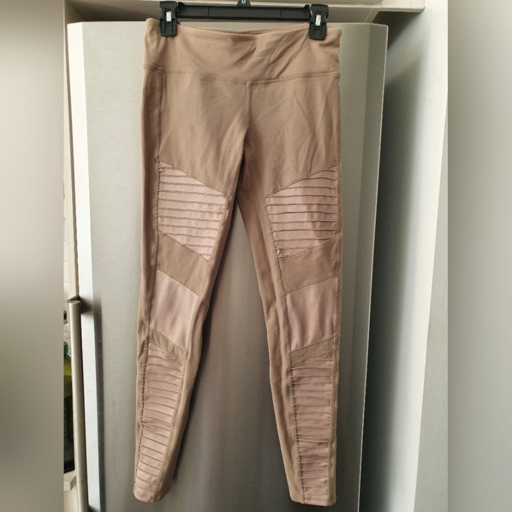 Alo moto regular waisted pants size M
